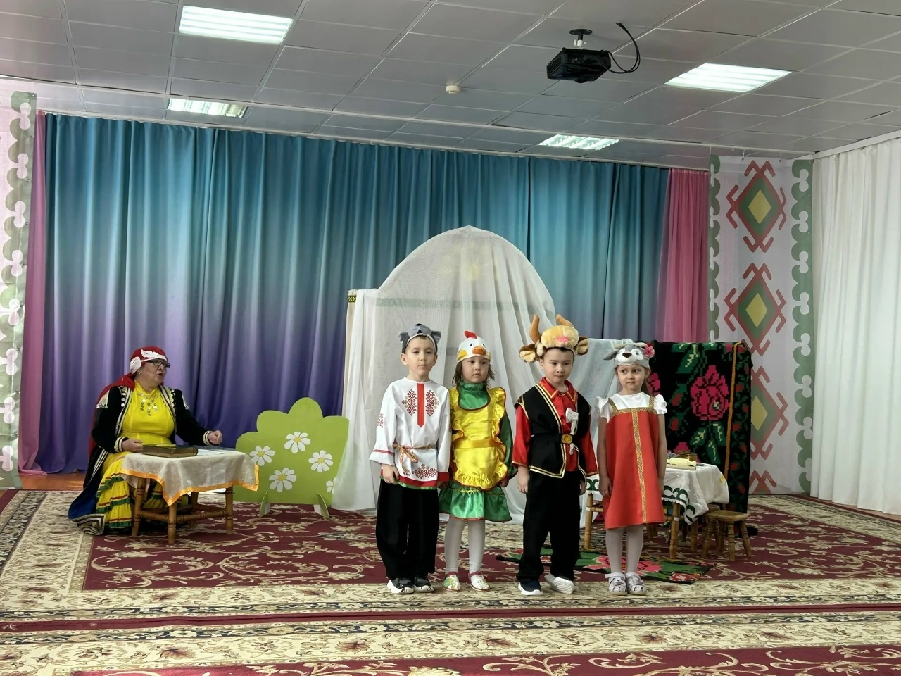 Халыҡ-ара театр көнө уңайынан