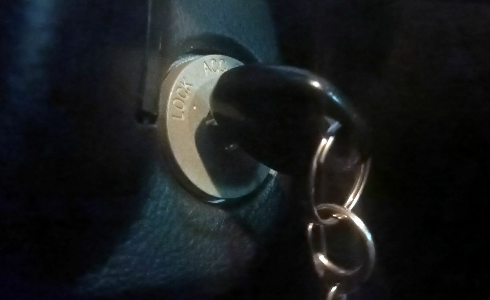 Эскән килеш руль артына ултырған ирҙе колонияға оҙатҡандар