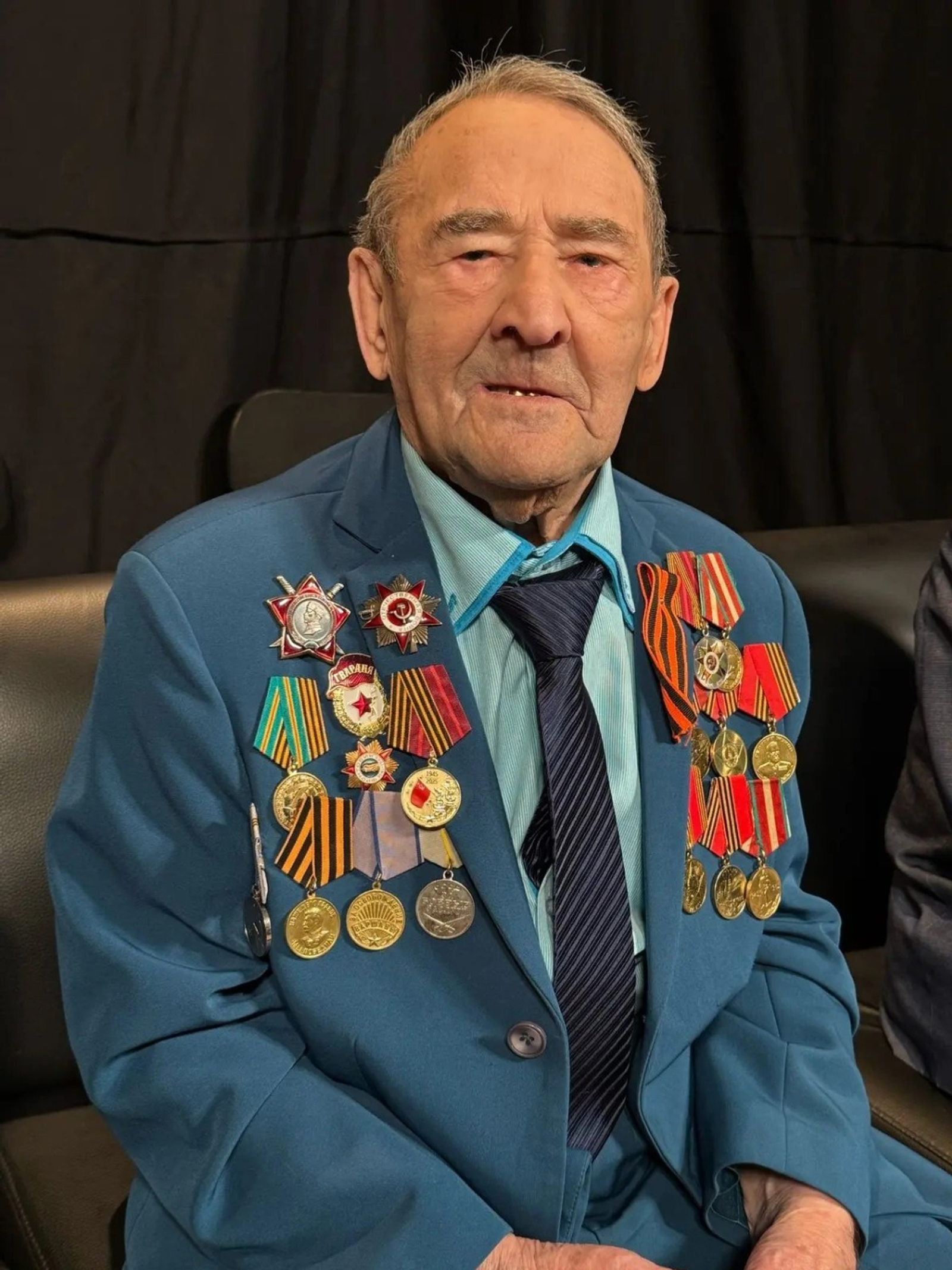 Бәләбәйҙә йәшәүсе легендар танкист Ғәбдрәүеф Сәләх улы Гәрәевҡа - 100 йәш!