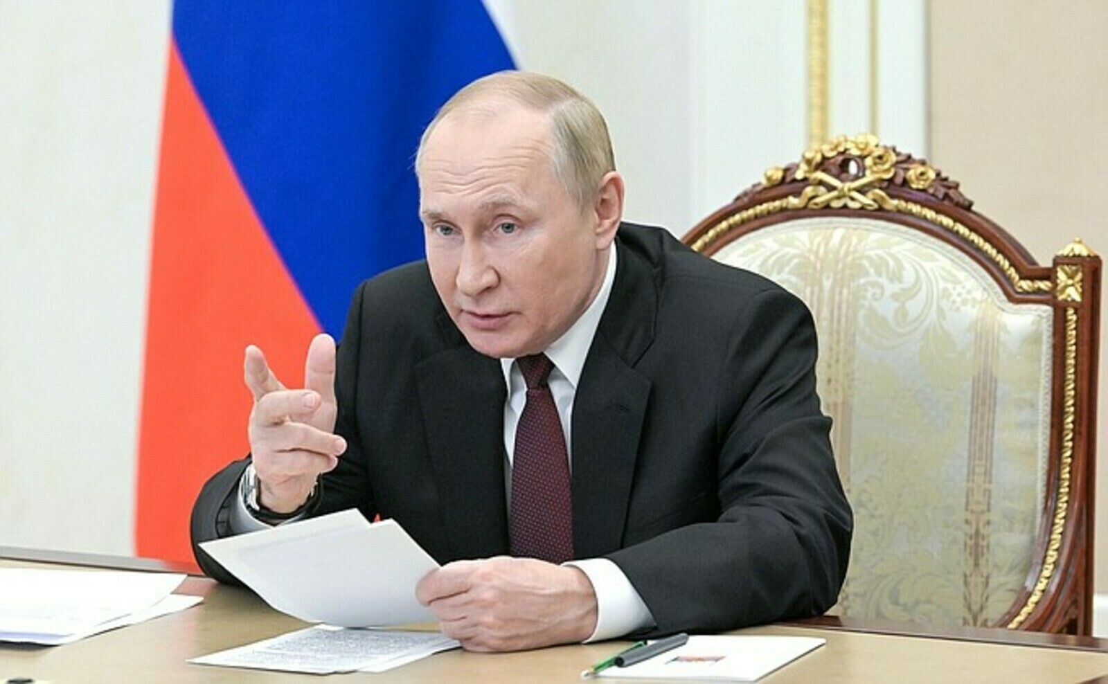Путин заявил, что обстановка в мире остается сложной и нестабильной