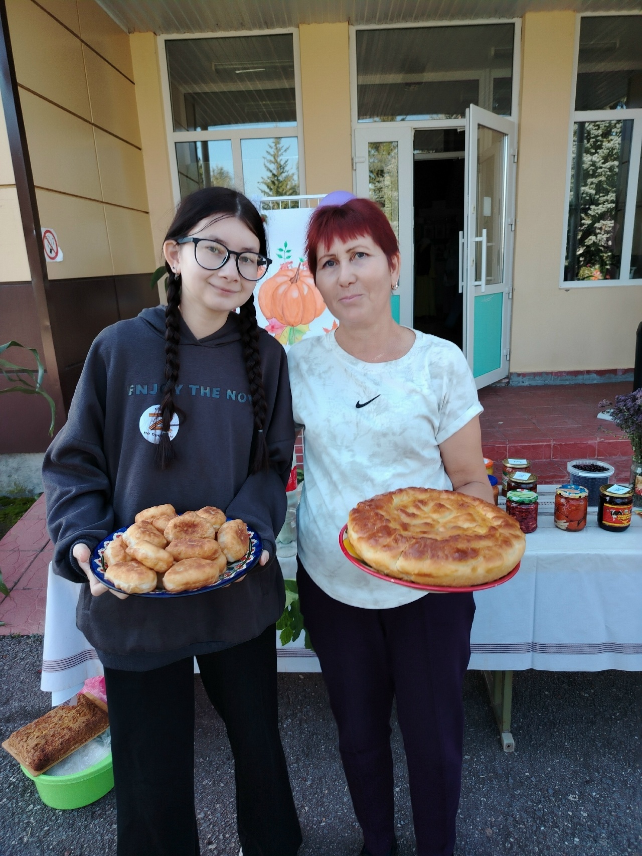 Дүсән ауылы ирекмәндәре  махсус хәрби операциялағы яугирҙарға даими ярҙам итә