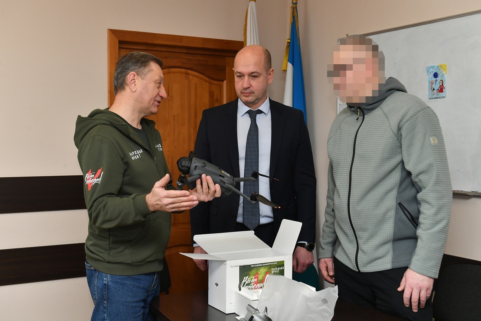 Квадрокоптер и тепловизор от Агентства по печати и СМИ передали коллеге на СВО