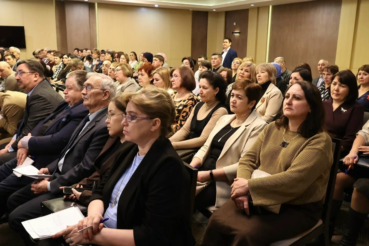 Матбуғат хеҙмәткәрҙәре йыйылды