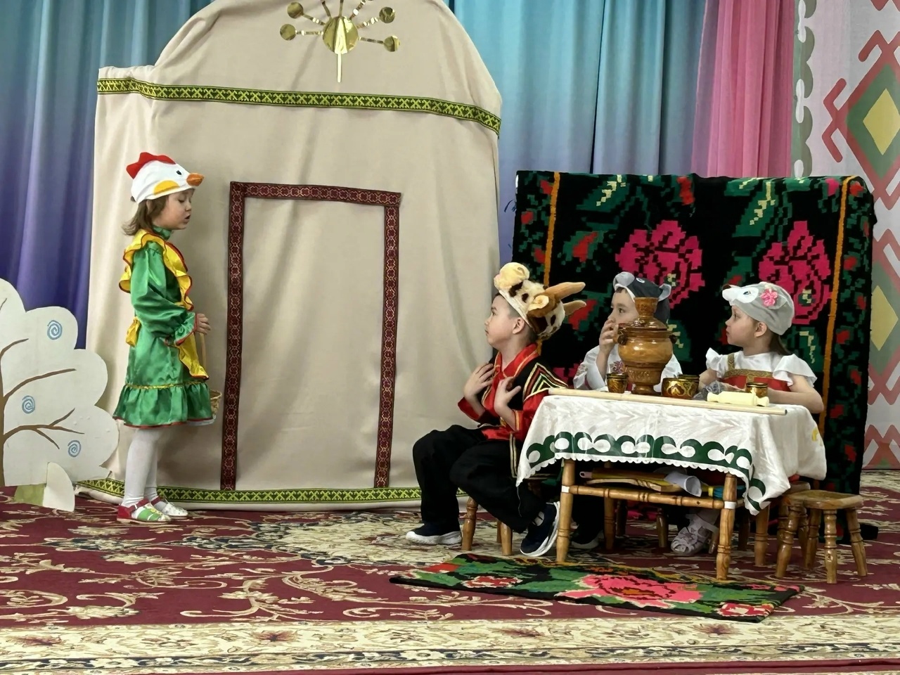 Халыҡ-ара театр көнө уңайынан