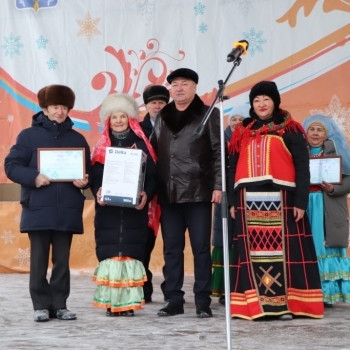 Дуҫлыҡ менән көслөбөҙ