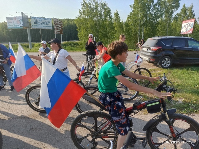 Елдәй етеҙ елеп...