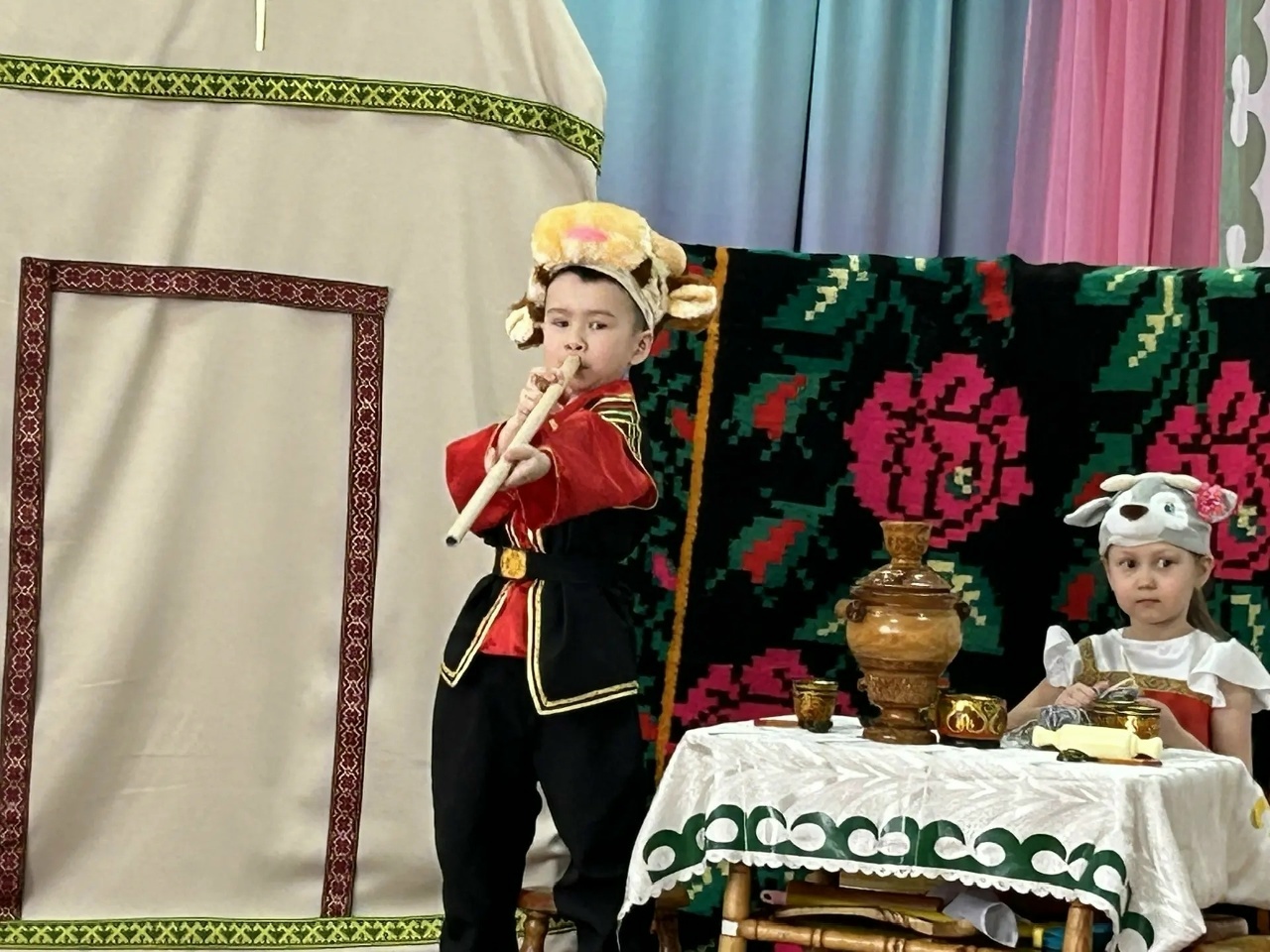 Халыҡ-ара театр көнө уңайынан