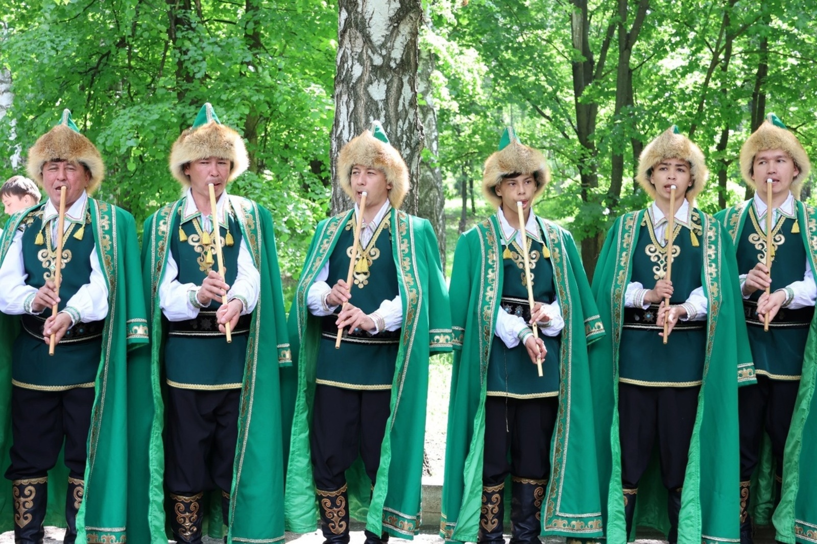 Октябрьскийҙа ҡурай моңо ағылды