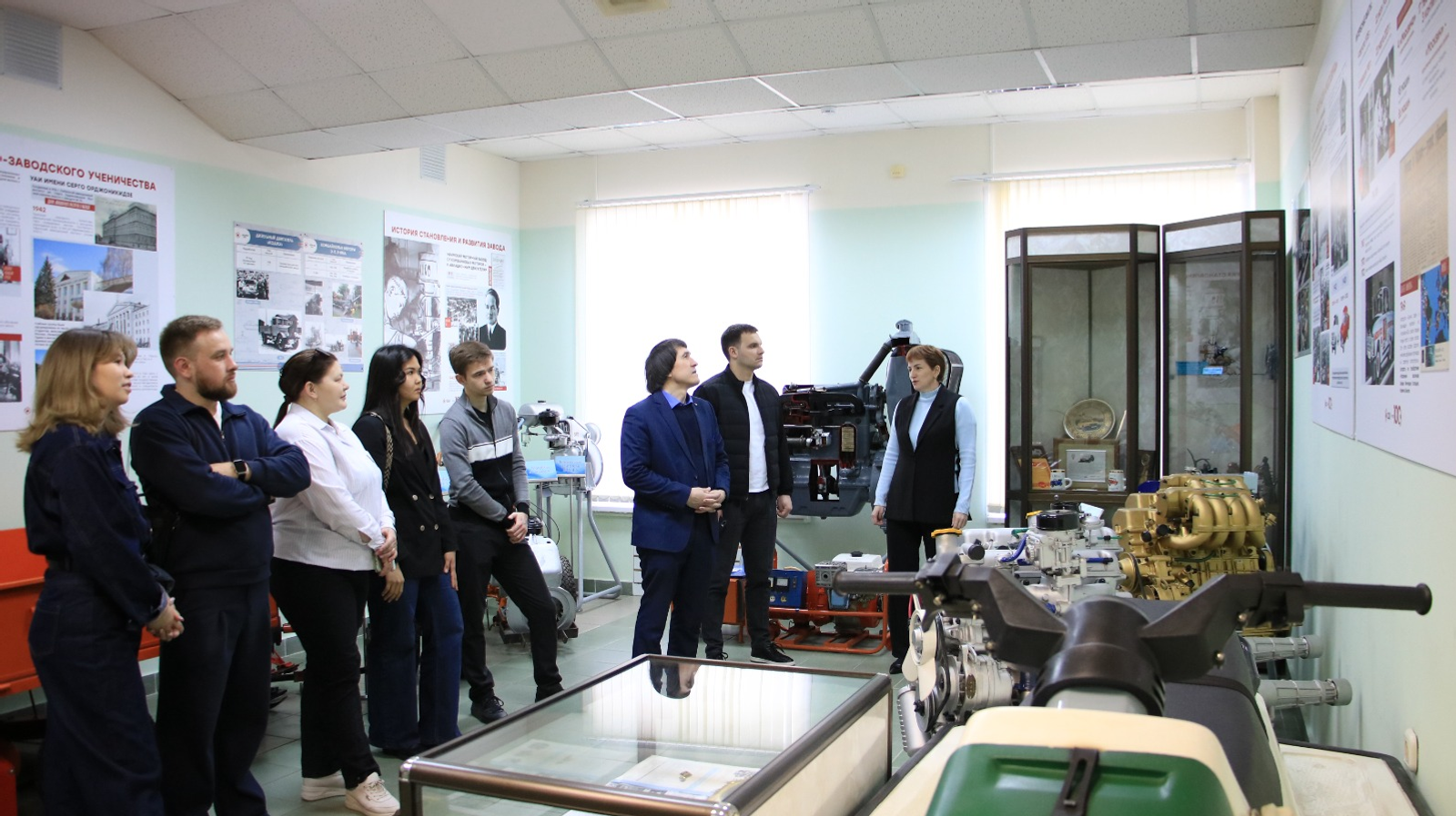 Молодые учёные Уфы посетили производство авиадвигателей на «ОДК-УМПО»