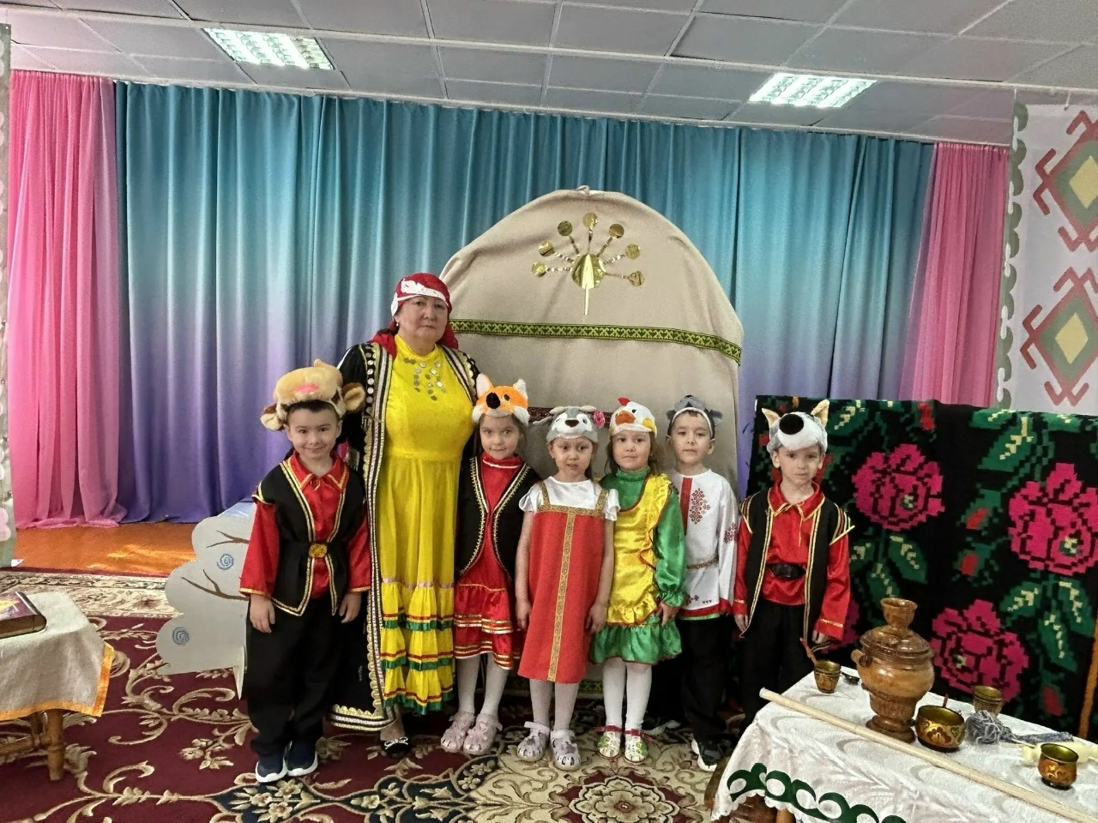 Халыҡ-ара театр көнө уңайынан