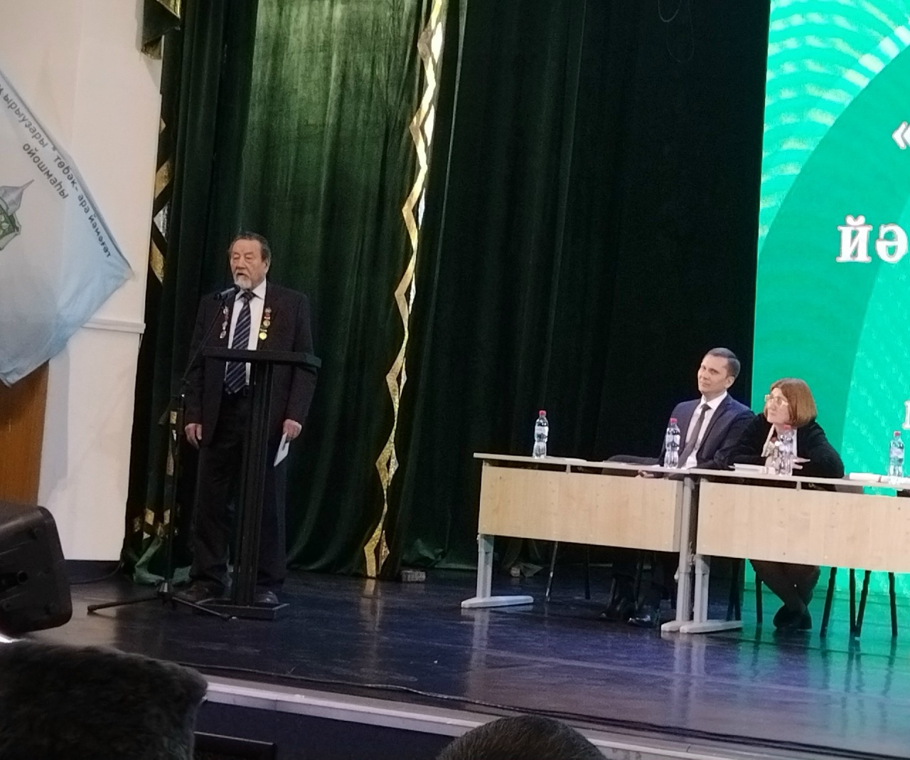 Мең ырыуҙары ҡорға йыйылды